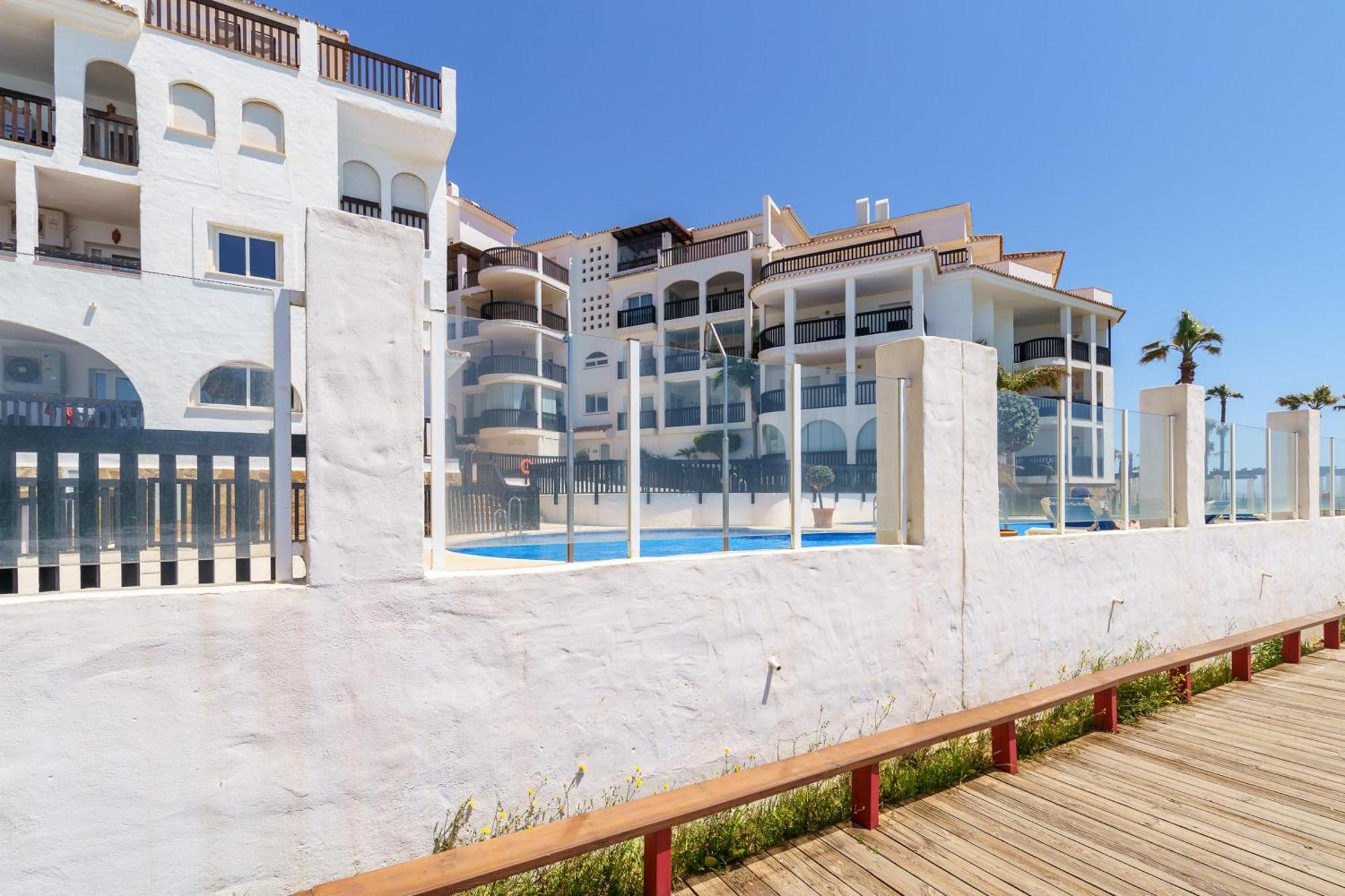 Puerta Del Mar Penthouse Beachfront - Happy Rentals Sitio de Calahonda Exterior photo